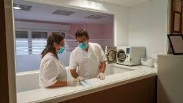 CLÍNICA DENTAL FATIMA A. RAZZAK CARPINTERO - Soria