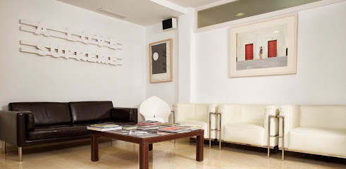 Clínica Dental Yñiguez - Sevilla