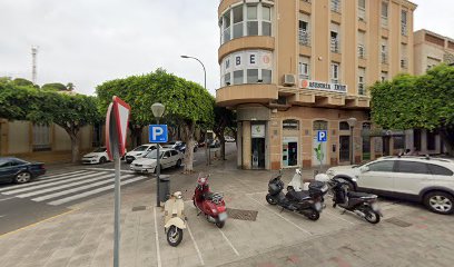 Clínica Dental Carolina Escudero - Melilla